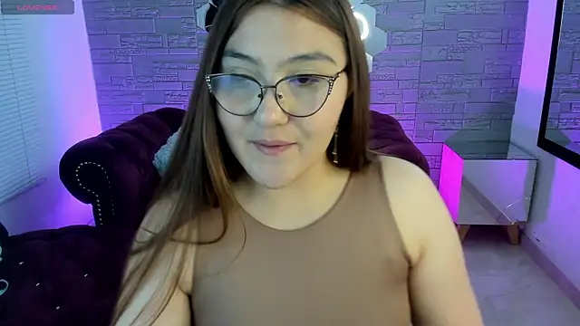 Snapshot of conniejames_m chatting on 01.19.26 conniejames m online show from 01.19.26