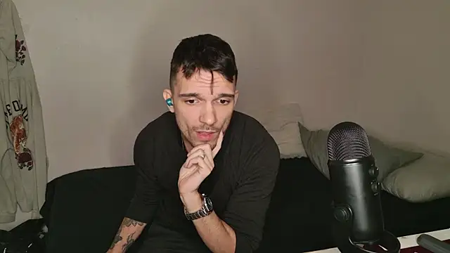 JackDesFeux online show from 03.04.25