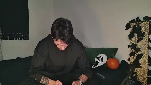 JackDesFeux online show from 10.28.25