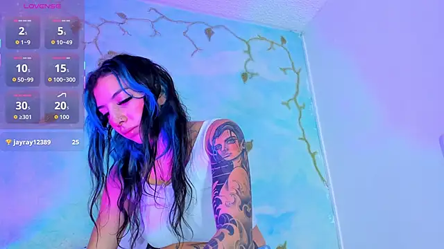 SaturnooStonee online show from 10.10.25