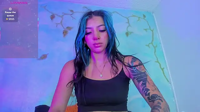 SaturnooStonee online show from 10.14.25