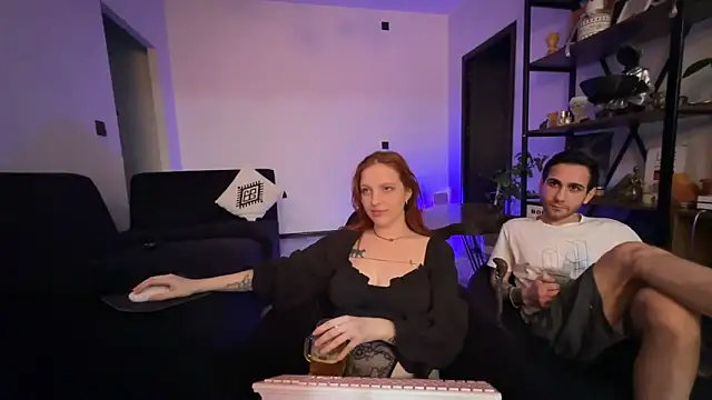 Snapshot of Chaptertoo chatting on 02.09.25 Chaptertoo online show from 02.09.25