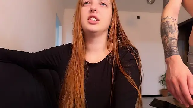 Snapshot of Chaptertoo chatting on 10.09.25 Chaptertoo online show from 10.09.25