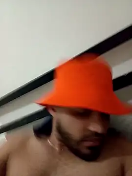 Snapshot of luismanuel_1998 chatting on 11.29.25 luismanuel 1998 online show from 11.29.25