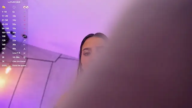 Snapshot of danii_hill_ chatting on 02.14.25 danii hill online show from 02.14.25