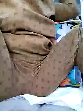 Snapshot of Mie610 chatting on 01.11.25 Mie610 online show from 01.11.25