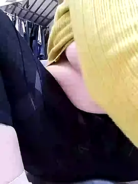 Snapshot of Mie610 chatting on 01.17.25 Mie610 online show from 01.17.25