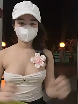 BabyThree  online show from 12.21.24