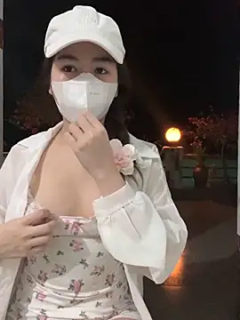 BabyThree  online show from 12.23.24