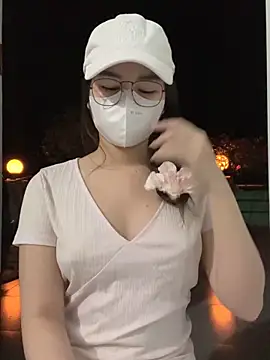 BabyThree  online show from 01.04.25