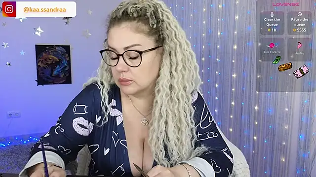 misskaassandraa online show from 12.22.24