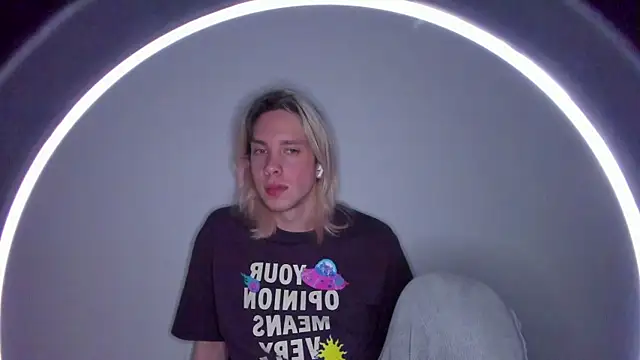 Snapshot of matt_spark chatting on 02.16.25 matt spark online show from 02.16.25