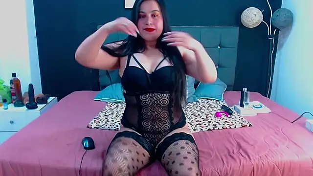 mia xx1 online show from 11.15.25