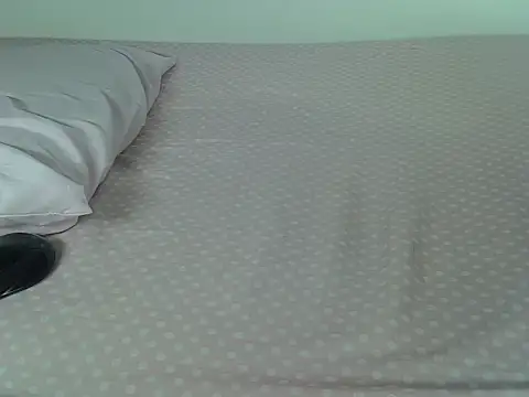 laetitia  online show from 10.23.25