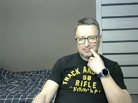 Snapshot of HarrySnake chatting on 02.07.25 HarrySnake online show from 02.07.25
