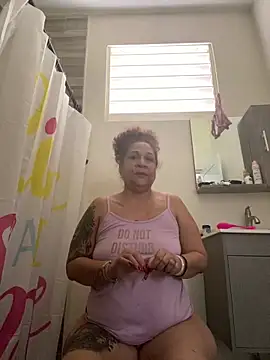 Snapshot of ladycreamypr2 chatting on 02.23.26 ladycreamypr2 online show from 02.23.26