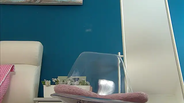 Snapshot of Yanira_Muslim chatting on 02.16.25 Yanira Muslim online show from 02.16.25