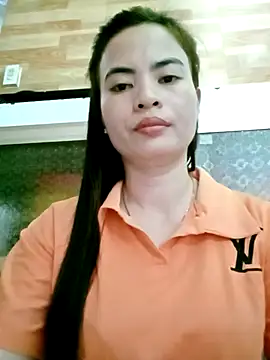 NgocQuyen2K online show from 02.14.25