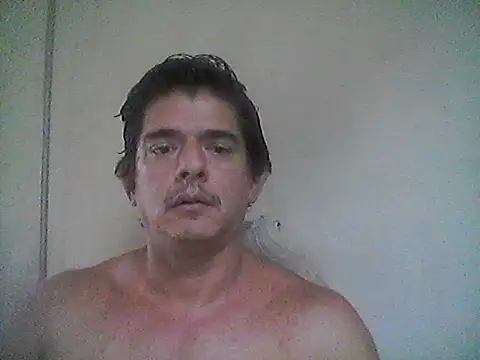 Snapshot of Marobronco chatting on 05.19.26 Marobronco online show from 05.19.26