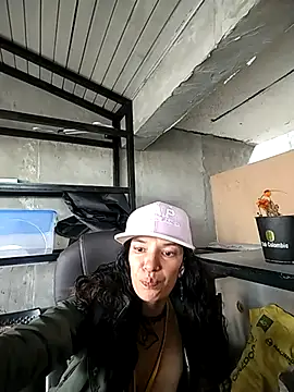 rebekka simpson online show from 03.02.25