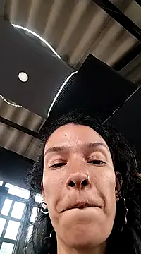 rebekka simpson online show from 03.04.25