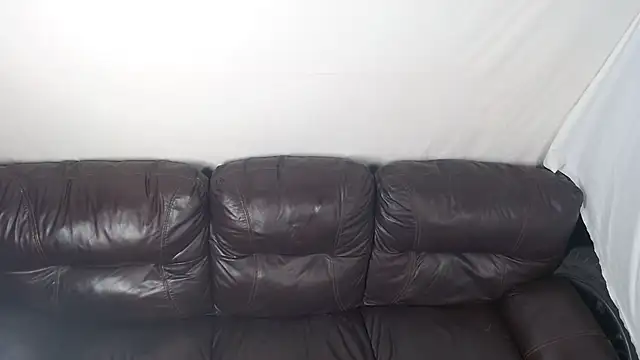 allissonw13 online show from 11.18.25