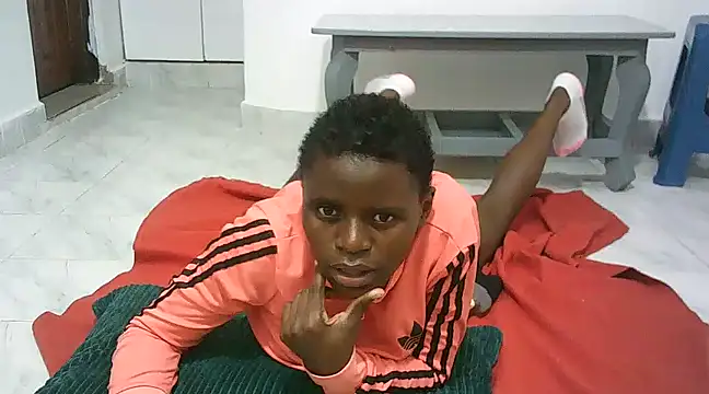 Snapshot of hottgirlval chatting on 03.12.25 hottgirlval online show from 03.12.25