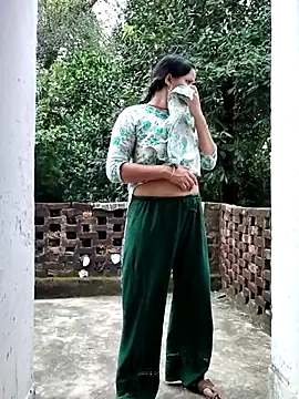 Snapshot of Hot-rubina chatting on 10.04.25 Hot-rubina online show from 10.04.25