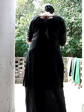 Snapshot of Hot-rubina chatting on 10.11.25 Hot-rubina online show from 10.11.25