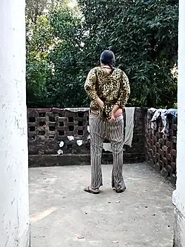 Snapshot of Hot-rubina chatting on 10.14.25 Hot-rubina online show from 10.14.25