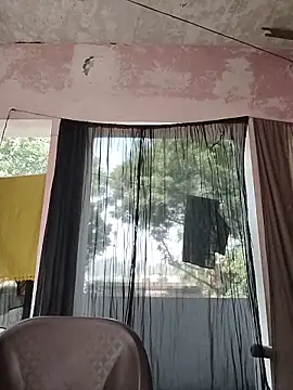 Snapshot of Hot-rubina chatting on 11.13.25 Hot-rubina online show from 11.13.25