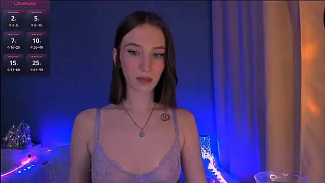 Snapshot of ellaamber chatting on 12.25.24 ellaamber online show from 12.25.24