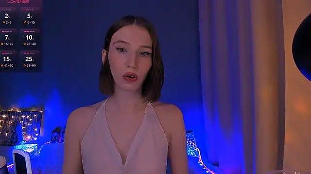 Snapshot of ellaamber chatting on 01.05.25 ellaamber online show from 01.05.25