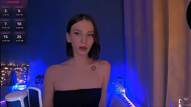 Snapshot of ellaamber chatting on 01.12.25 ellaamber online show from 01.12.25
