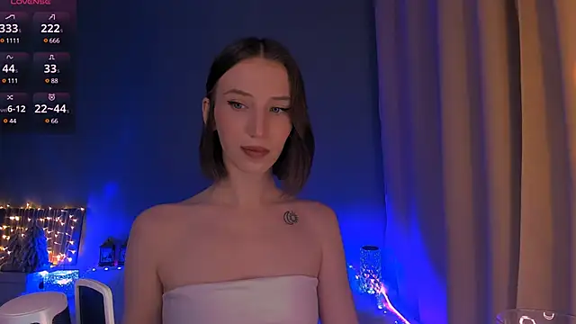 Snapshot of ellaamber chatting on 01.16.25 ellaamber online show from 01.16.25