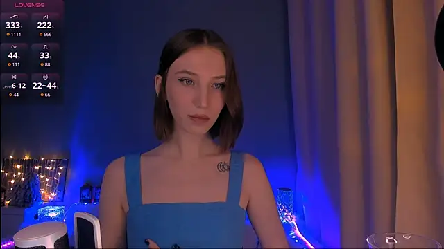 Snapshot of ellaamber chatting on 01.20.25 ellaamber online show from 01.20.25