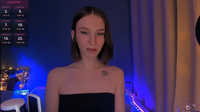 Snapshot of ellaamber chatting on 01.24.25 ellaamber online show from 01.24.25