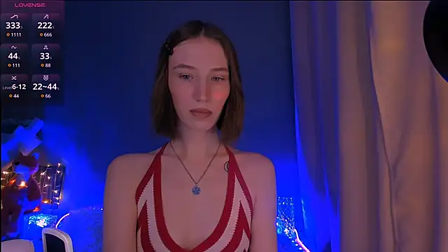 Snapshot of ellaamber chatting on 03.10.25 ellaamber online show from 03.10.25