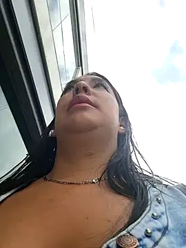 Bella keny online show from 02.24.25