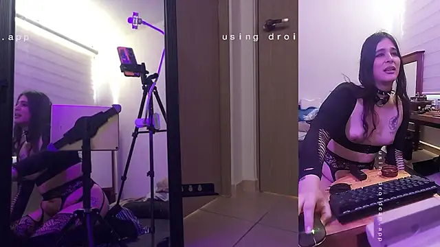 Snapshot of kinkstar5 chatting on 10.21.25 kinkstar5 online show from 10.21.25