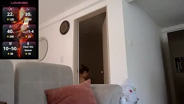 Snapshot of saramartinez1000 chatting on 12.12.24 saramartinez1000 online show from 12.12.24