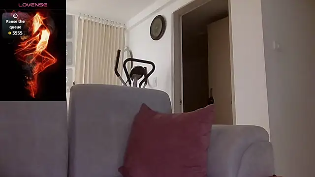 Snapshot of saramartinez1000 chatting on 09.19.25 saramartinez1000 online show from 09.19.25