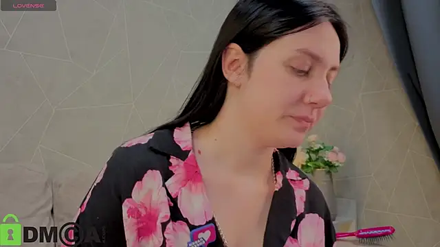 Snapshot of Kvetachka chatting on 09.26.25 Kvetachka online show from 09.26.25