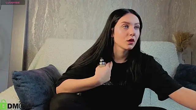 Snapshot of Kvetachka chatting on 10.05.25 Kvetachka online show from 10.05.25