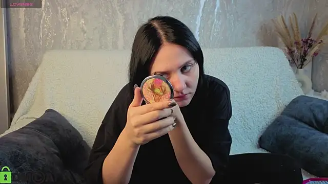 Snapshot of Kvetachka chatting on 10.08.25 Kvetachka online show from 10.08.25