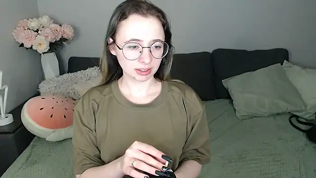 Mini Diva online show from 09.30.25