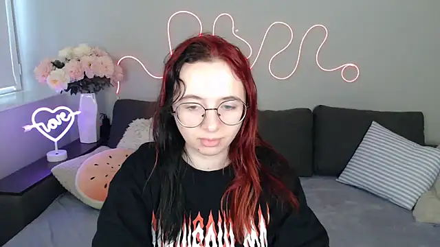 Mini Diva online show from 11.11.25