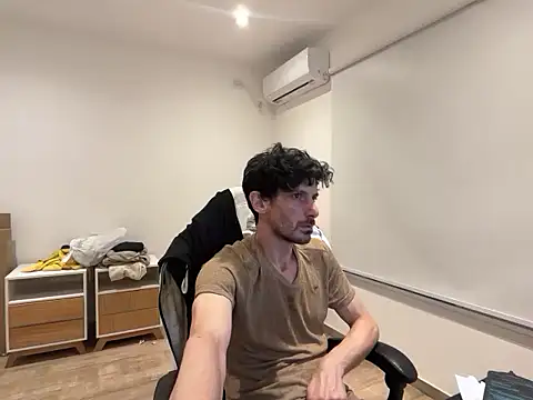 nicolaaaaas online show from 10.25.25