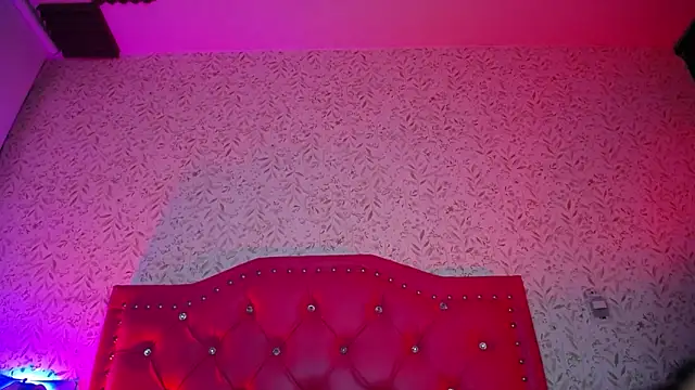 luly pink online show from 09.25.25