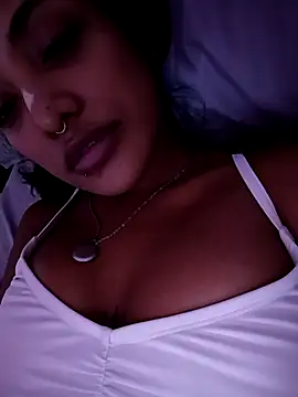 VictoireFeller online show from 10.16.25